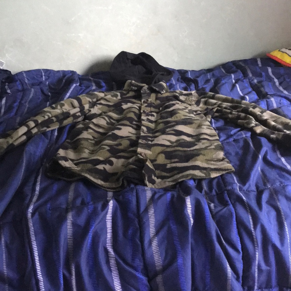 O’Neill camo sweatshirt